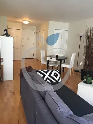 Rented by HOME RESIDENTIAL LLC | media 10