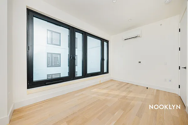Rented by Nooklyn NYC LLC | media 82