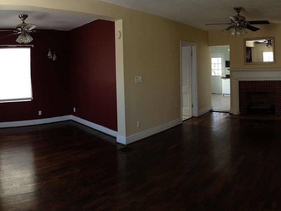 2nd image of 134 Clyde St