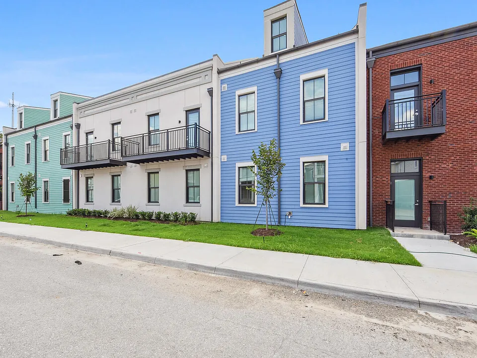 Woodring Apartments