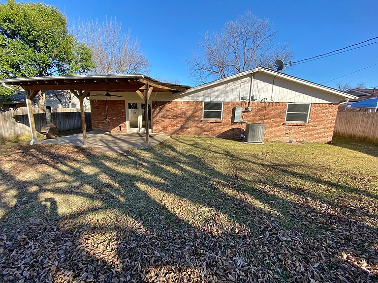 6128 Cliffside Dr — Photo 28