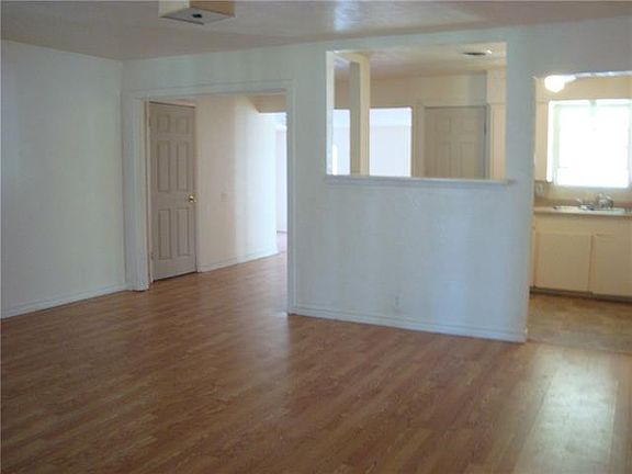 2nd image of 417 Browning Dr