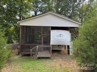 203 River Ridge Trl, Mount Gilead, NC 27306