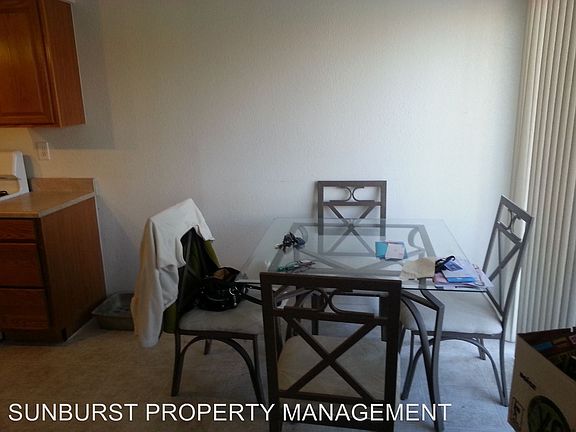 4th image of 220 Shadybrook Ln Unit E