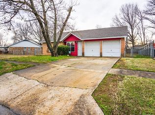 551 Sherwood Ln, Muskogee, OK 74403