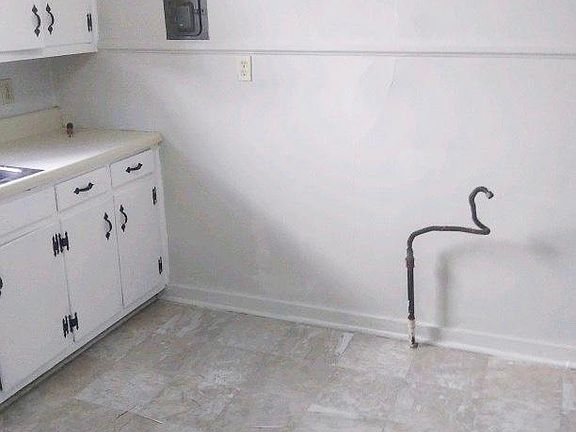 4th image of 3421 Douglass Ave