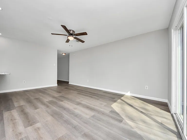 4114 Fairgreen Ln — Photo 16