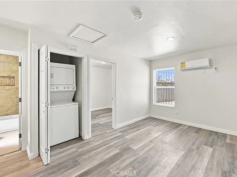 10646 S Wilton Pl — Photo 19