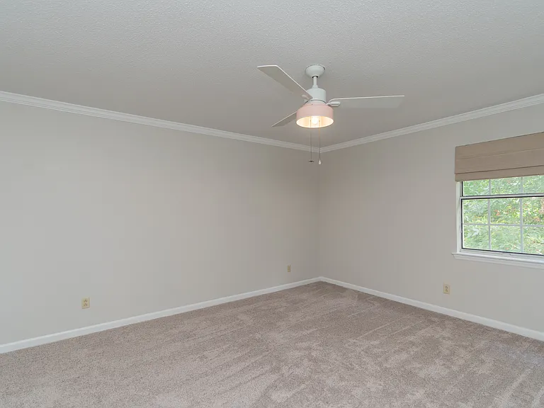 7830 Cove Ridge Dr — Photo 29