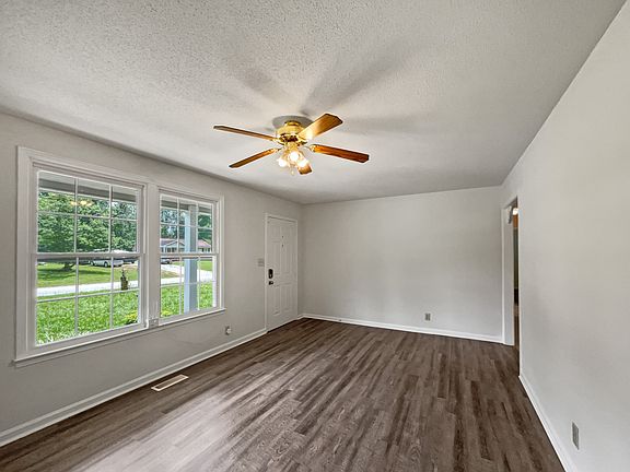 5th image of 583 Caskey Dr