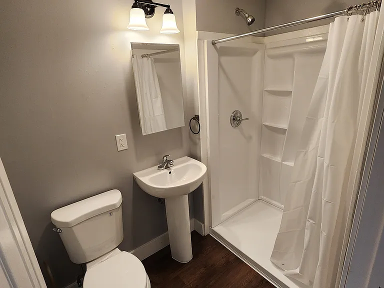 1316 Dexter Ave — Photo 16