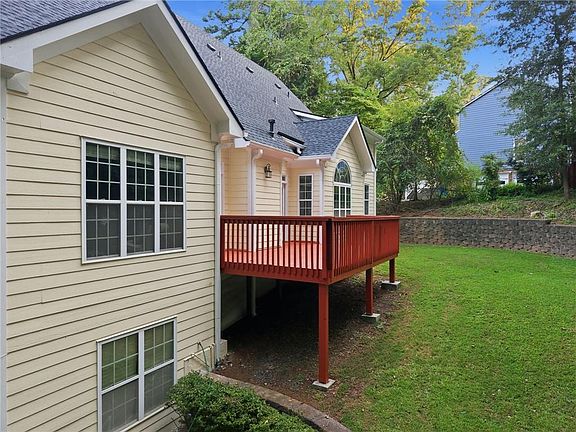 5th image of 4085 Howell Ferry Rd
