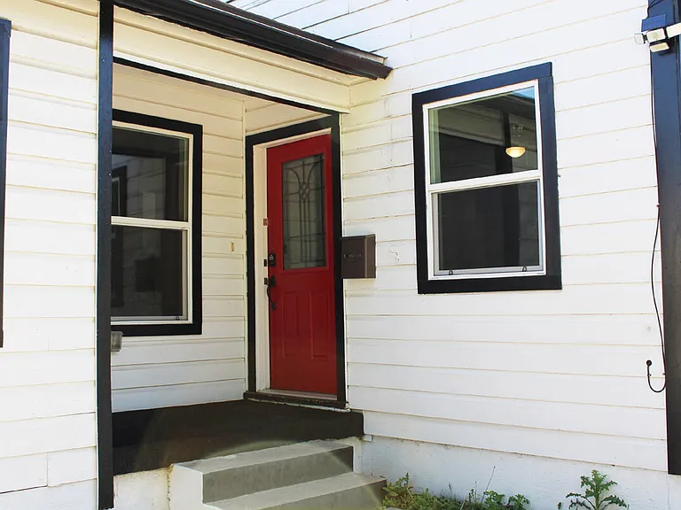 5205 Gordon Ave — Photo 2