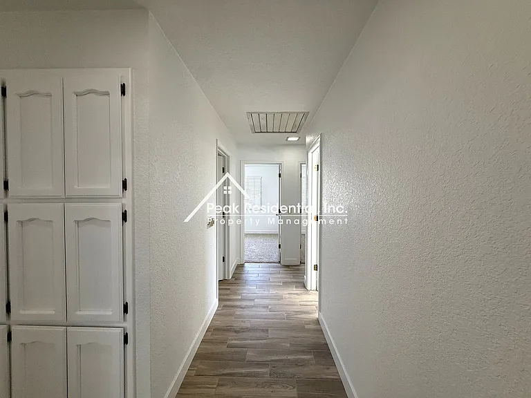 9378 Rolling Glen Ct — Photo 16