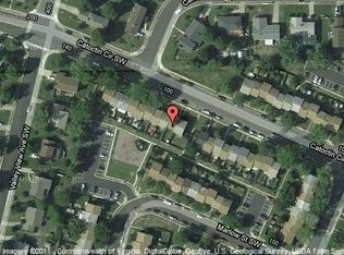 135 Catoctin Cir SW, Leesburg, VA