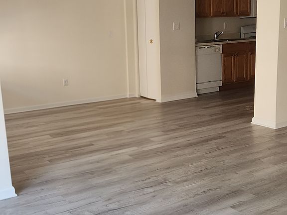 5th image of 860 E Broadway APT 4C