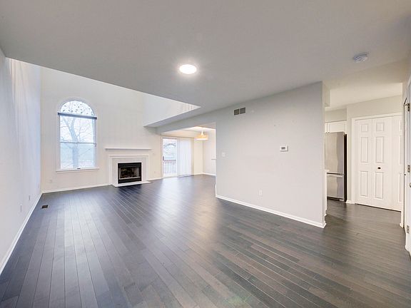 5th image of 2442 Mulberry Ct