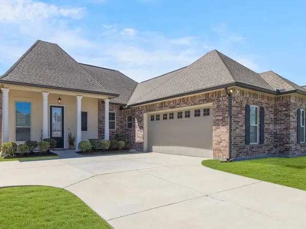 303 Bay Meadow Ln, Lafayette, LA 70507