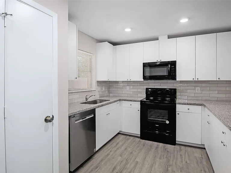 6225 Indigo St — Photo 21