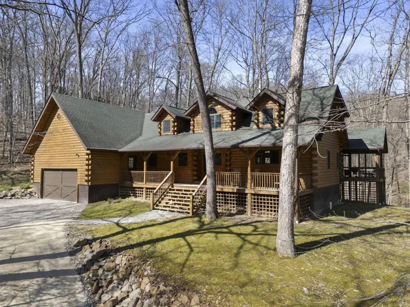 554 Kusa Ln, Sugar Grove, OH 43155