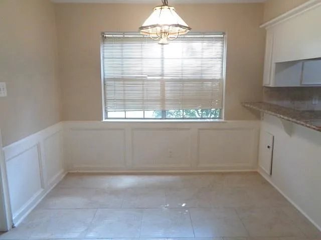 802 Baltic Ln — Photo 18