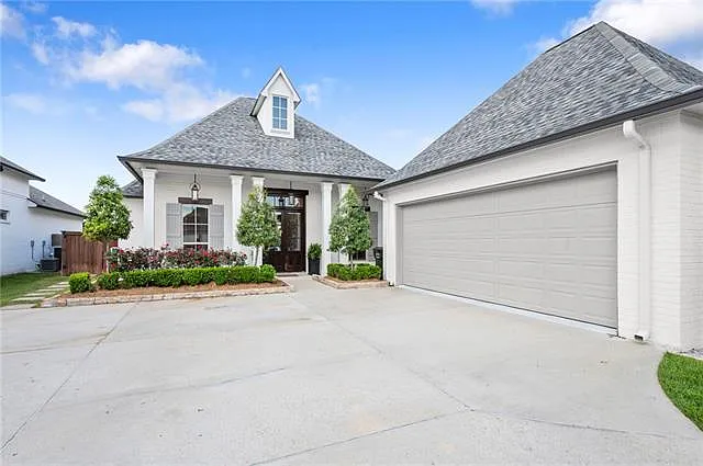17363 Fox Glove Ave — Photo 2