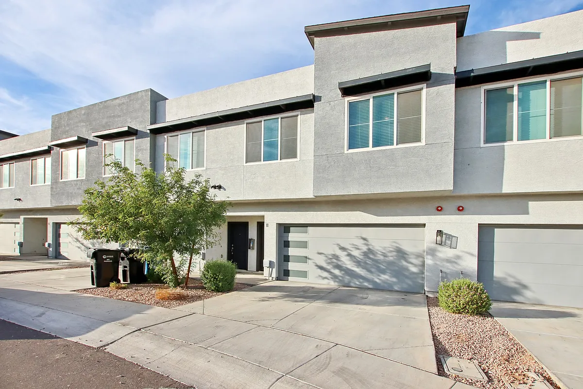 Building Photo - 701 N McQueen Rd