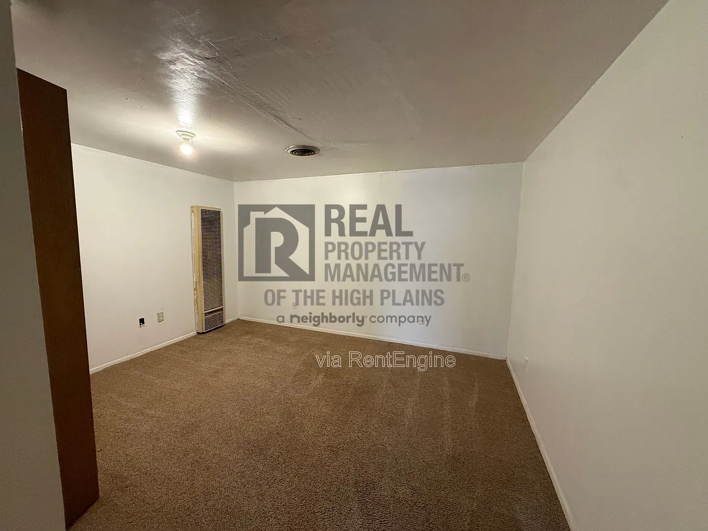 3 bed, 2.0 bath, 720 sqft, $1,000 — Photo 3