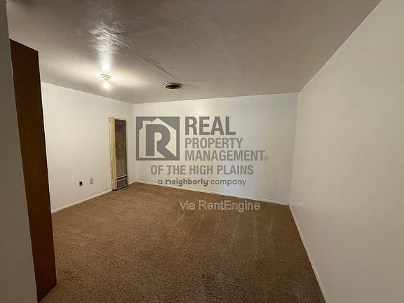 3rd image of 103 Caliche St