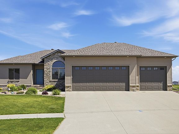 2nd image of 501 Willow Bend Cir