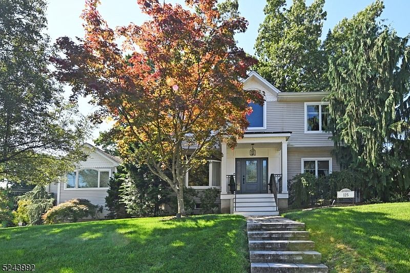 1st image of 125 Ackerman Ave