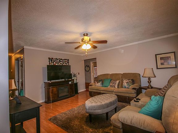 5th image of 114 Saint Jude Cir