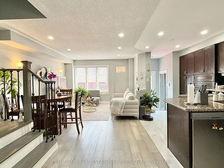 2037 Bur Oak Ave — Photo 12