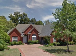 95 Woodgrove Dr, Jackson, TN 38305