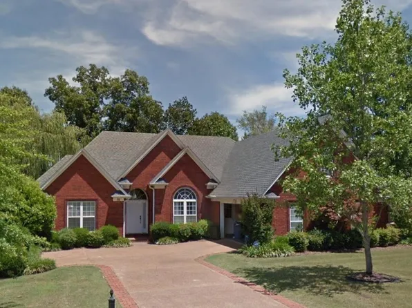 95 Woodgrove Dr, Jackson, TN 38305
