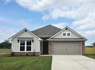 1519 Grace Acres Ln, Longview, TX 75605