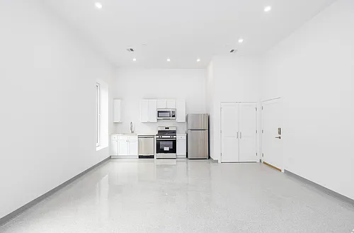 78 Middlesex St Photo 1