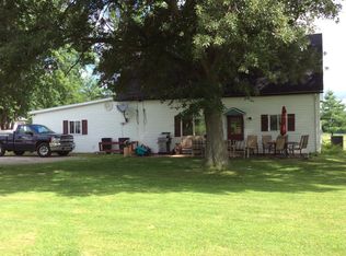 17906 E 2400 North Rd, Bismarck, IL 61814