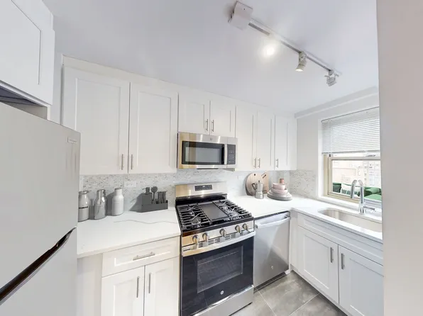 30 Park Avenue image 15 of 27