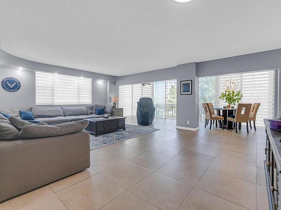 4th image of 3800 Hillcrest Drive #312