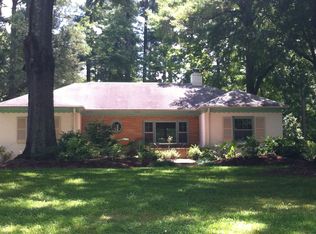 20 Dogwood Acres Dr, Chapel Hill, NC 27516