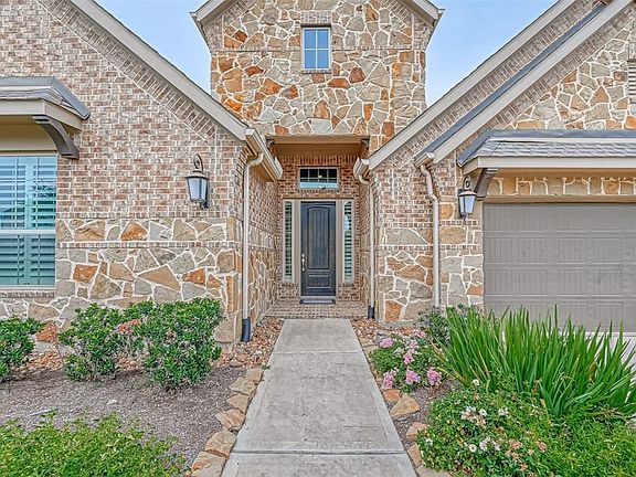3rd image of 2613 Blue Aster Ct