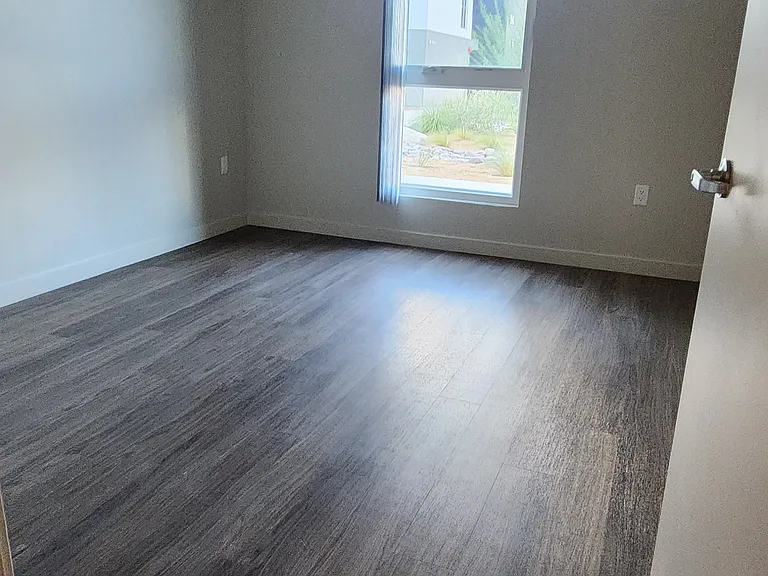 2650 E Avenue Q12 — Photo 33