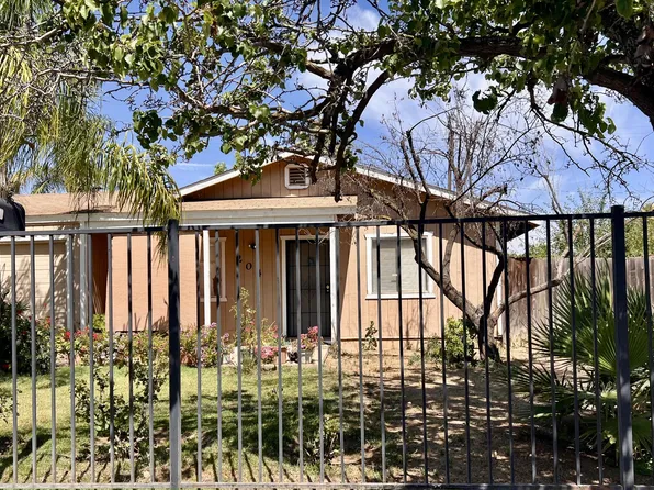 204 S Palm Street, Woodlake, CA 93286