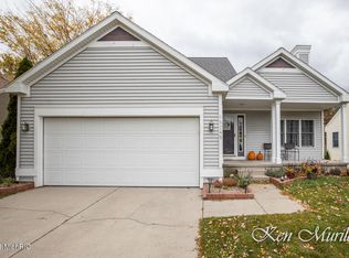 15745 River Side Dr, Spring Lake, MI 49456