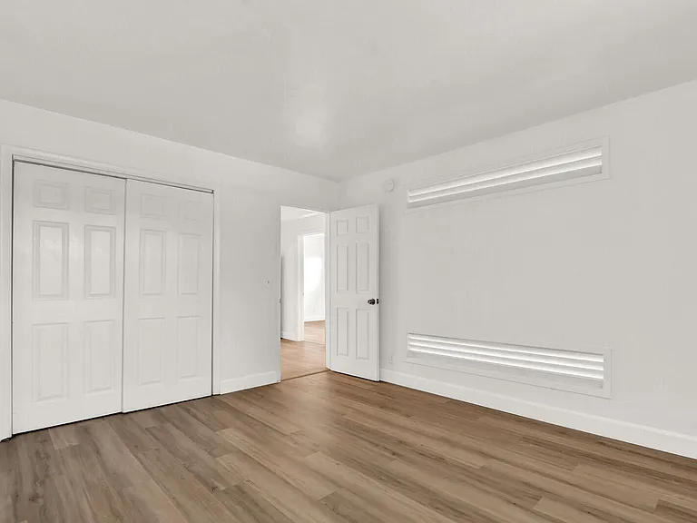 2701 Avenue E — Photo 16