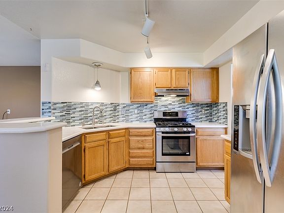4th image of 2792 Purple Root Dr