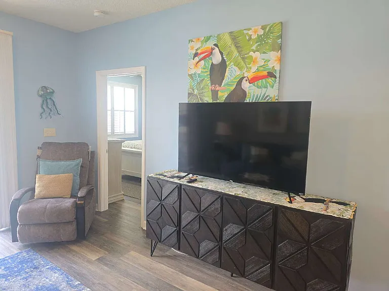5825 Catalina Dr #723 — Photo 22