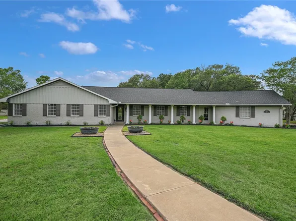 1307 E 31st St, Bryan, TX 77802