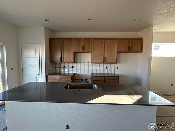 3rd image of 210 Dawn Dr
